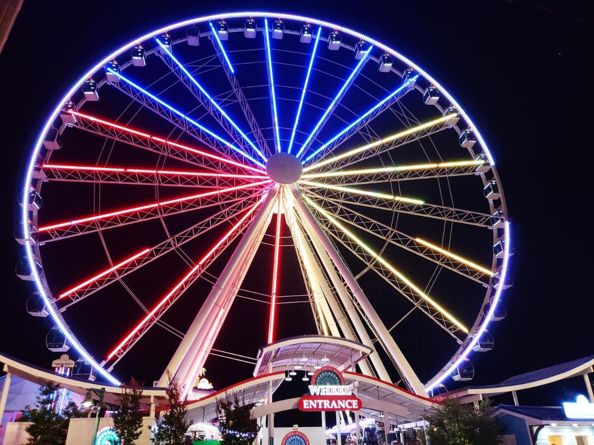 Вілла Three Bears Den, Hot Tub, Pool Table, Pool Access, 1089 Free Tickets Each Paid Day, Dollywood Inclu Гатлінбург Екстер'єр фото