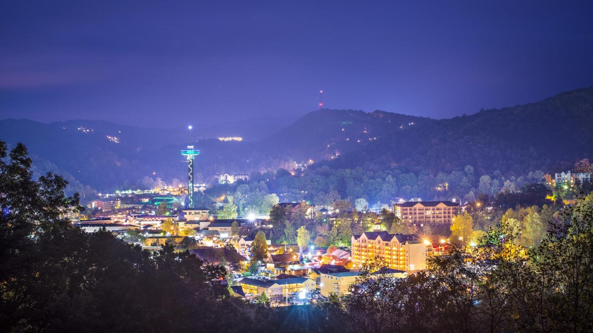 Вілла Three Bears Den, Hot Tub, Pool Table, Pool Access, 1089 Free Tickets Each Paid Day, Dollywood Inclu Гатлінбург Екстер'єр фото