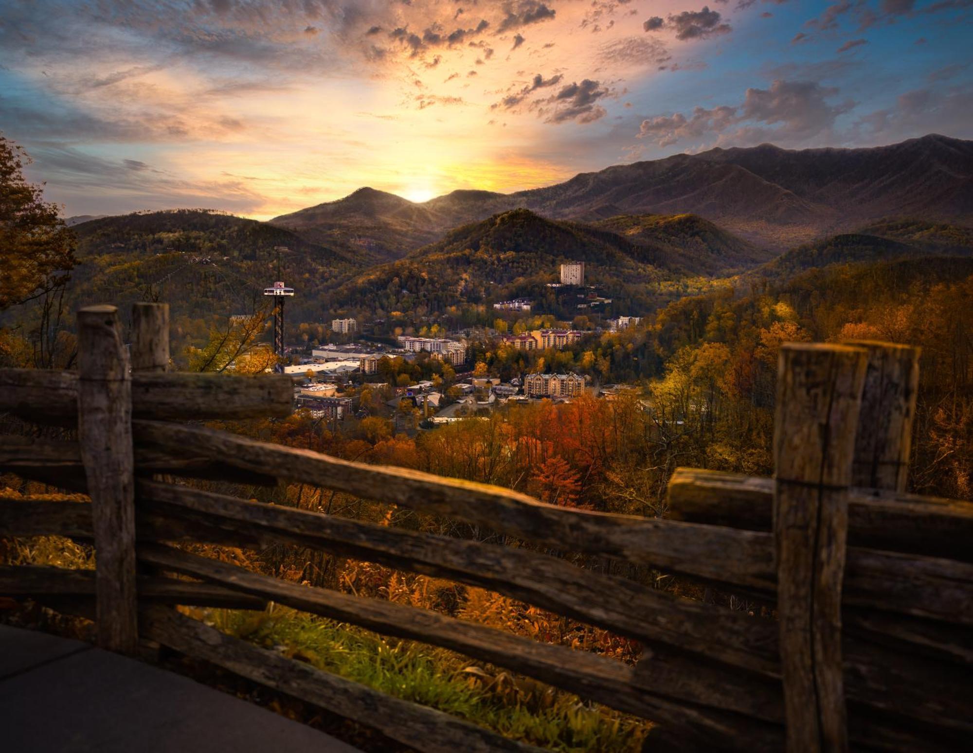 Вілла Three Bears Den, Hot Tub, Pool Table, Pool Access, 1089 Free Tickets Each Paid Day, Dollywood Inclu Гатлінбург Екстер'єр фото