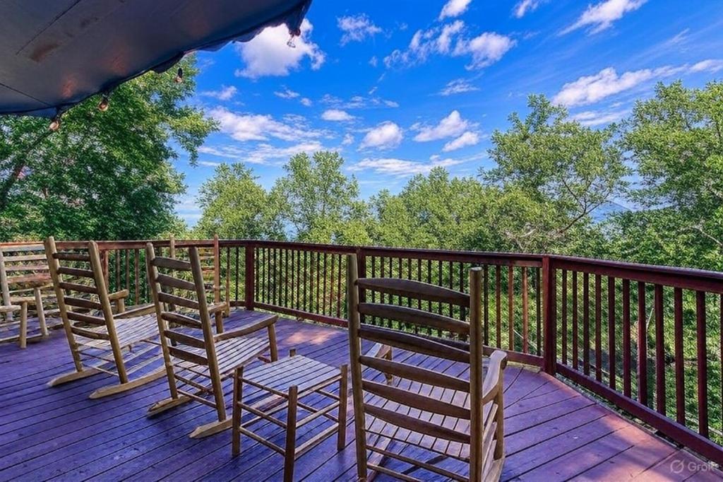 Вілла Three Bears Den, Hot Tub, Pool Table, Pool Access, 1089 Free Tickets Each Paid Day, Dollywood Inclu Гатлінбург Екстер'єр фото